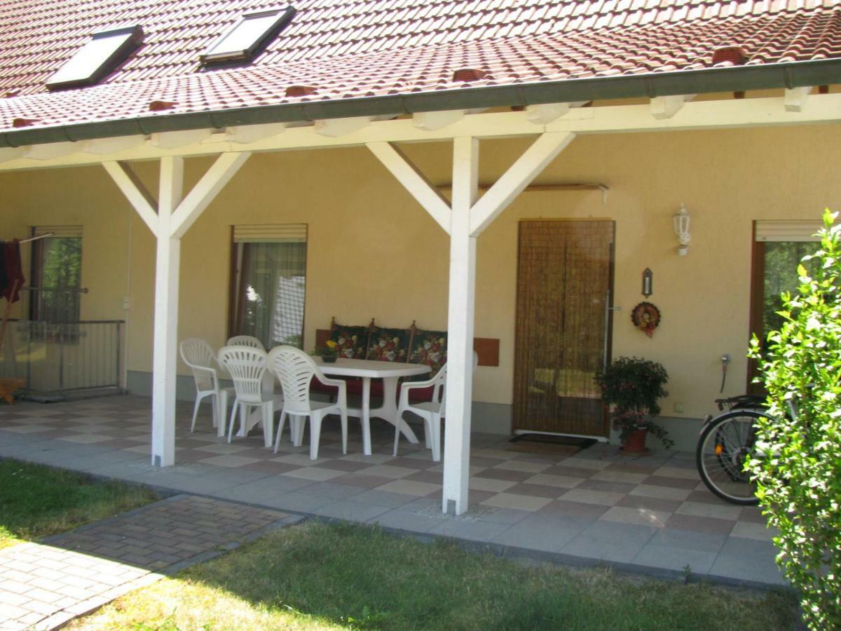 Ferienwohnung Herbsleben Екстериор снимка